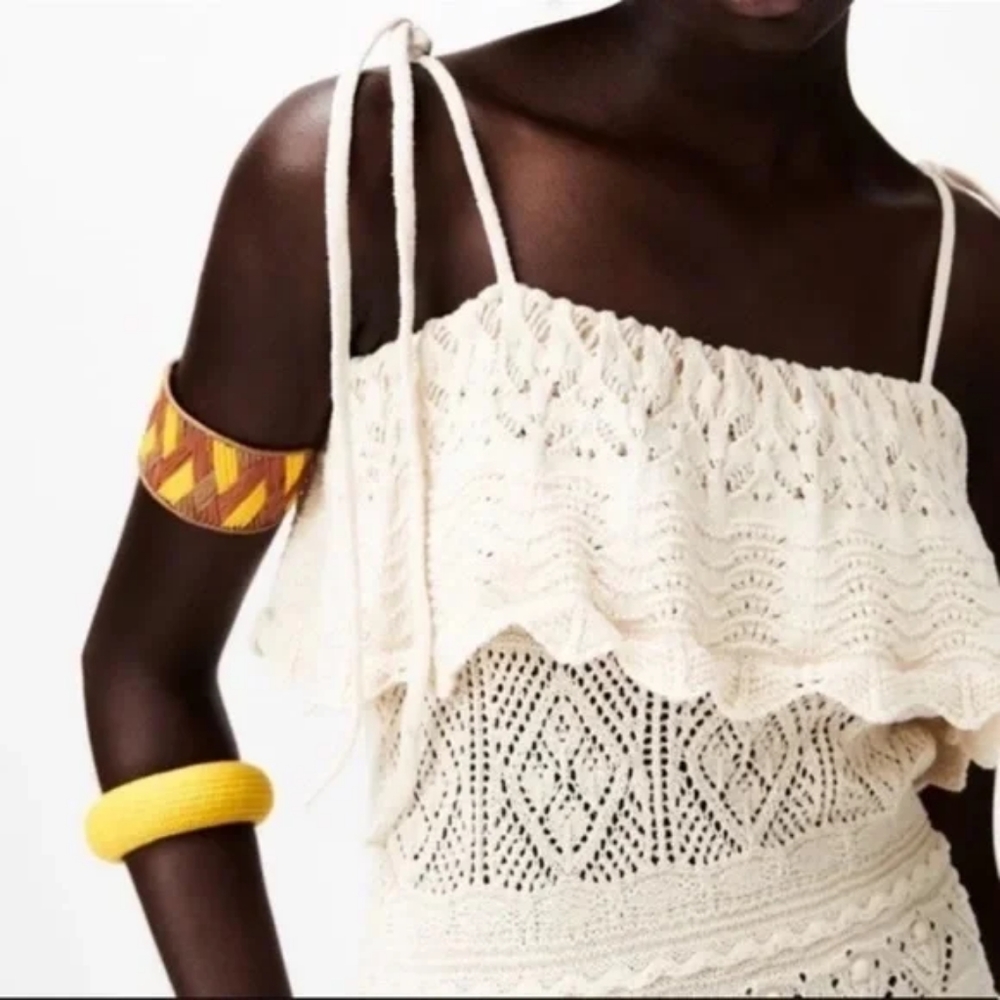 ZARA Natural Raffia & Mango Tree Wood Bracelet Set in Orange & Burgundy - Picture 3 of 10